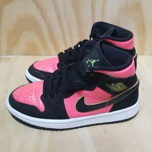 Air Jordan 1 Retro Mid Hot Punch Volt Wmn's 7, Mens Sz 6 1/2 ( EU 37.5)